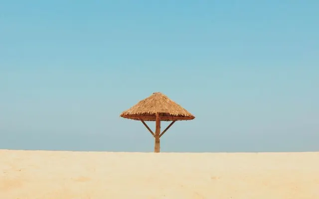 Sombrilla de playa con protección UV para viajar - La Tienda del Viajero CholloTravel